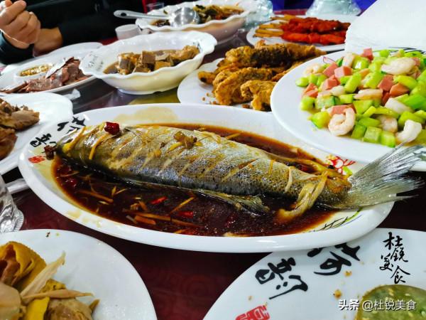 600一桌的農村大席,曬朋友圈火了,網友:這麼實惠,1千也值 600一桌的農村大席,曬朋友圈火了,網友:這麼實惠,1千也值