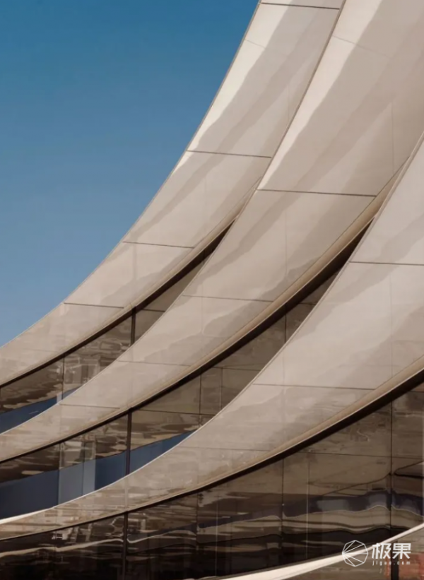 330億打造蘋果總部首次解密！UFO造型，暗藏巨多黑科技