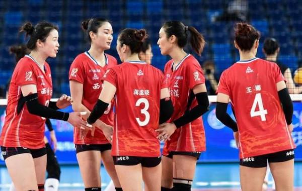 女排冠軍副攻久違亮相！接班人初露崢嶸，錦標賽打出單場11攔