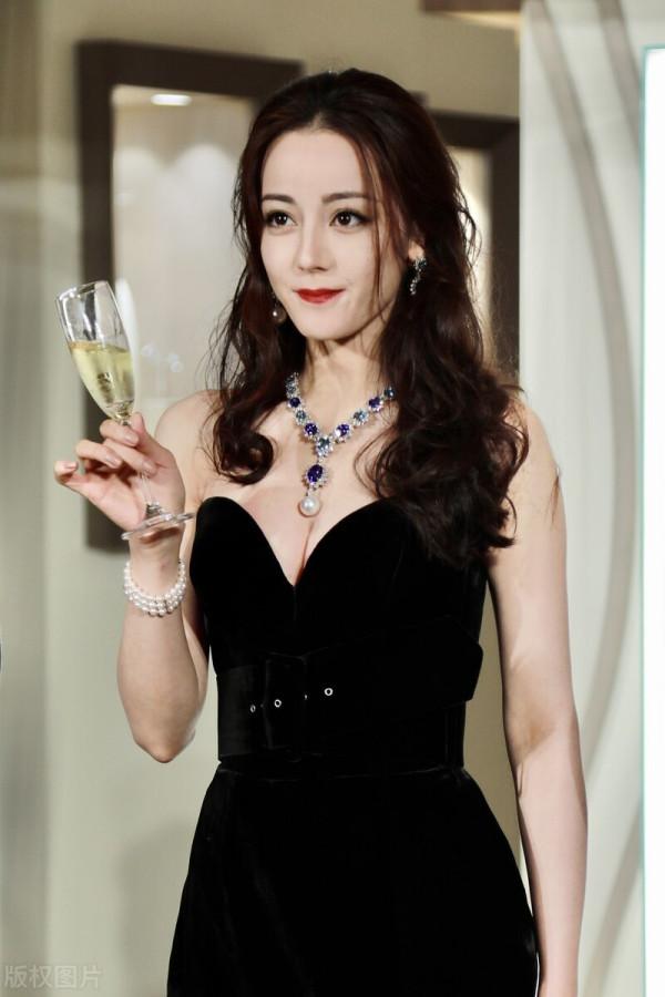 看不一樣的迪麗熱巴 看不一樣的迪麗熱巴