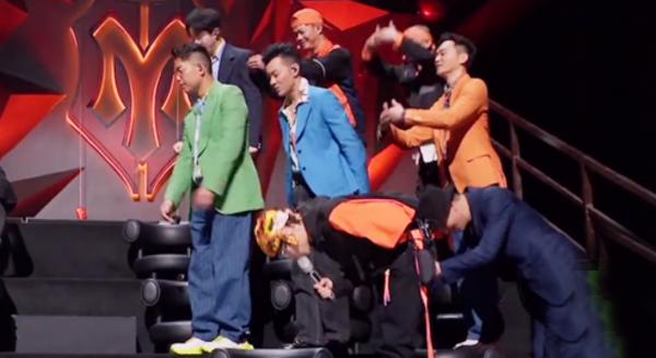 《哥哥》三公造型齊翻車：大灣區風格跑偏，張晉陣營化身狂野男孩