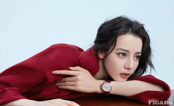 迪麗熱巴費加羅十二月刊封面大片！颯爽帥氣，時尚表現力絕絕子