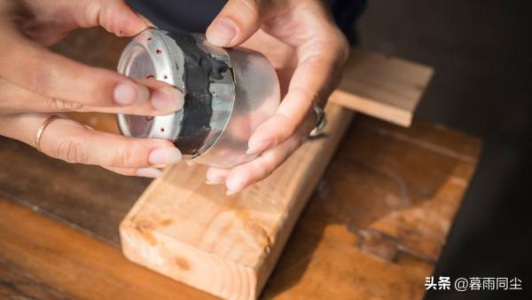 用兩個易拉罐自制戶外酒精爐，重量不到30克，輕型揹包客的最愛