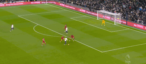 英超-十人利物浦2-2客平熱刺 凱恩孫興慜破門 羅伯遜傳射後染紅