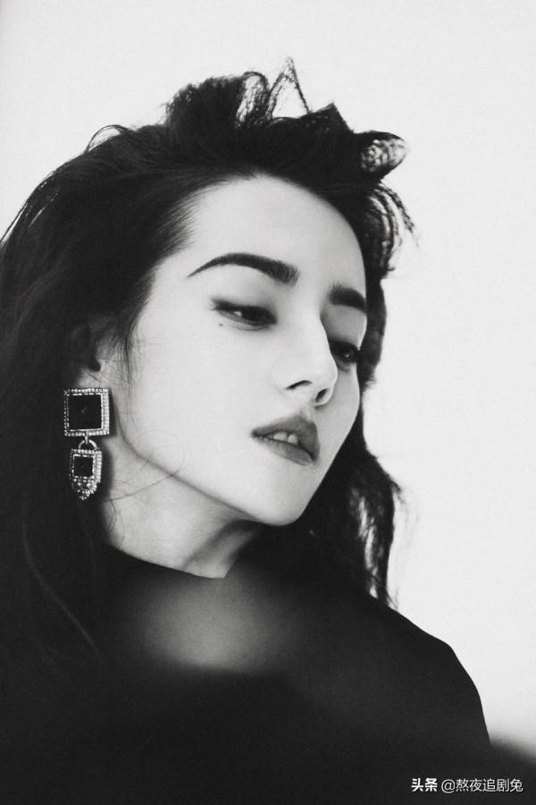 今天的熱巴貴氣名媛 氣場全開