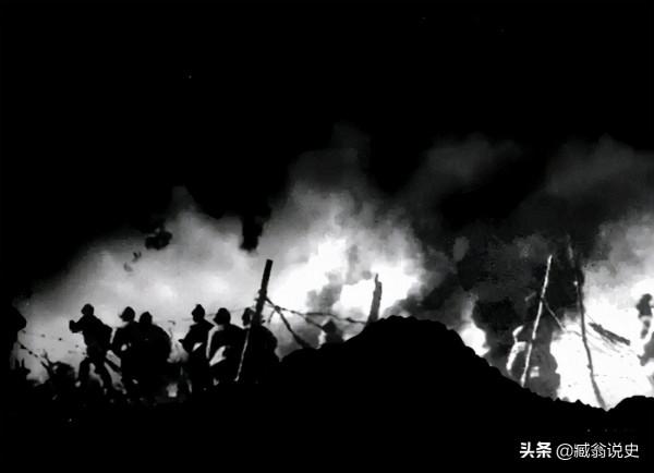 奇襲白虎團還有一支神勇的小分隊,戰鬥驚險激烈,斃敵200多人 奇襲白虎團還有一支神勇的小分隊,戰鬥驚險激烈,斃敵200多人