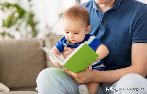 1歲孩子的發育里程碑，小寶貝長大了，你發現了嗎？