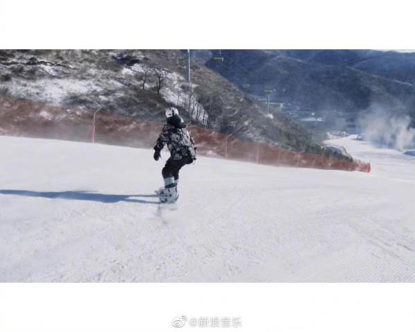 王源是真的好喜歡滑雪啊