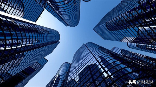 又一地產巨頭拉響警報，老牌房產品牌連虧3年，負債494億瀕臨退市