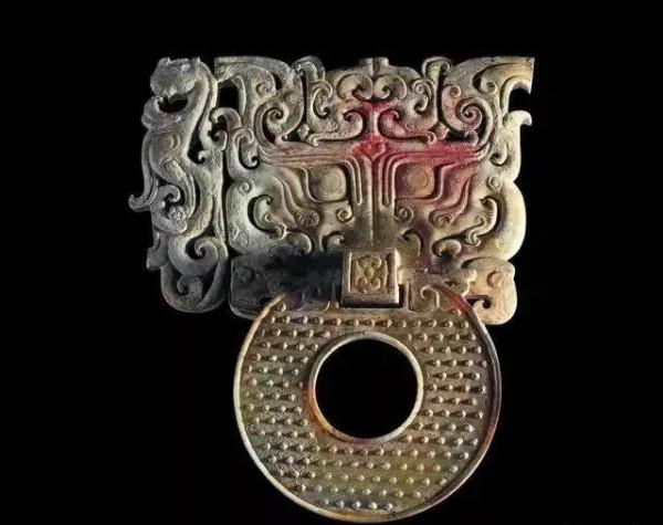 玉雕絕技，鏤空活環