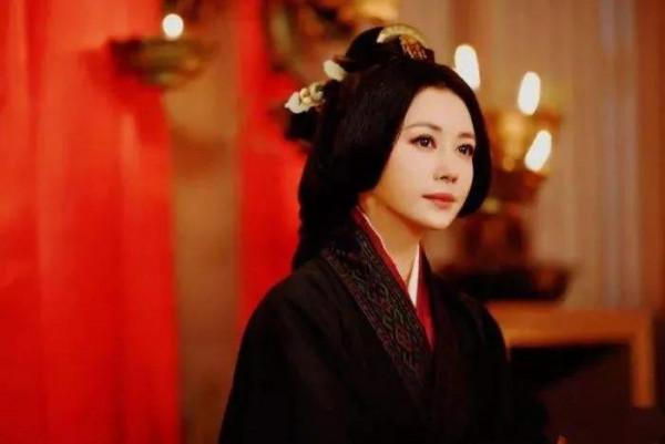 曹操臨終前把年僅五歲的幼子曹幹託付給曹丕，曹丕是如何待他的？