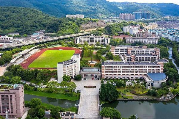 我在廣西柳州高階中學的三年歲月 我在廣西柳州高階中學的三年歲月