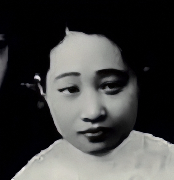 蔣介石模仿宋美齡語氣，給兒子寫信問好，母子倆默契&OpenCurlyDoubleQuote;配合演出&rdquo;