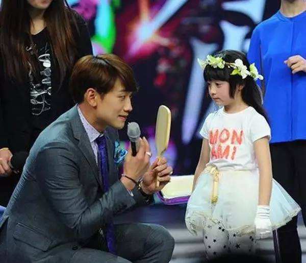 被禁止整容的5位童星，小時候精緻惹眼，步入青春期後各有千秋