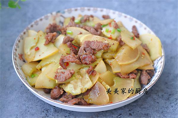 秋意漸濃，這菜抓緊吃，農村到處是，清潤爽脆跟肉是絕配