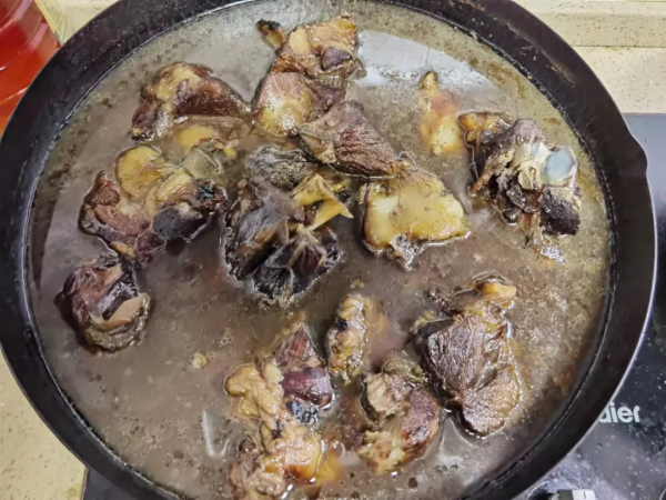 減肥第14天-這滷羊肉簡直就是好吃，配上火燒才算完美