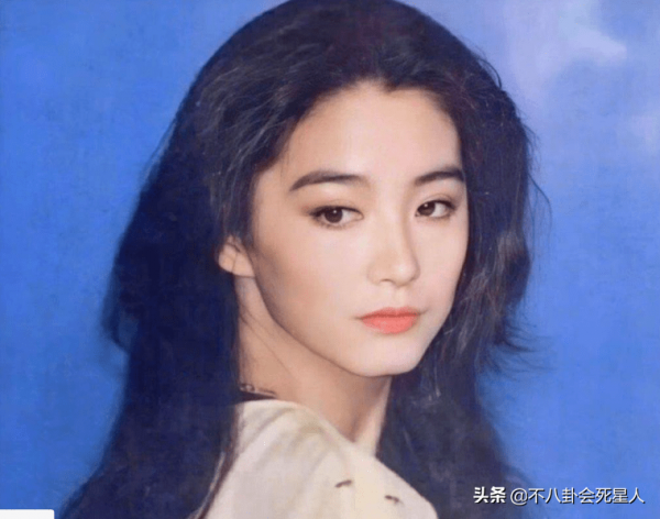 方臉女星才是真抗老！從王菲、舒淇到周濤，個個都顯年輕