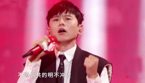 沸騰之夜:實力歌手撐門面,流量藝人帶熱度,3女神同框情懷滿滿 沸騰之夜:實力歌手撐門面,流量藝人帶熱度,3女神同框情懷滿滿