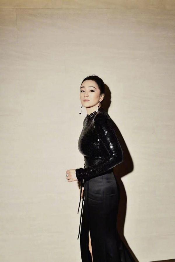 鞏俐拒絕頒獎，張藝謀缺席晚宴，第55屆金馬獎為何淪為了全國笑話