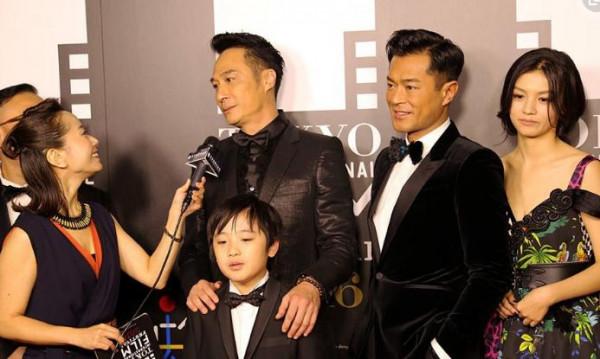 看了“大灣區哥哥”的採訪，我找到了內娛明星“不好笑”的原因