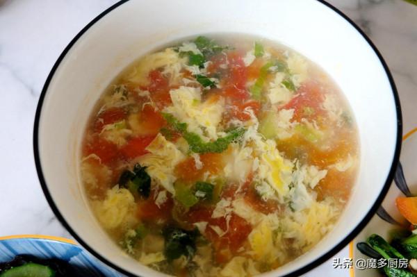 媽媽每天換著花樣給孩子做飯，有葷有素營養健康，孩子愛吃身體棒