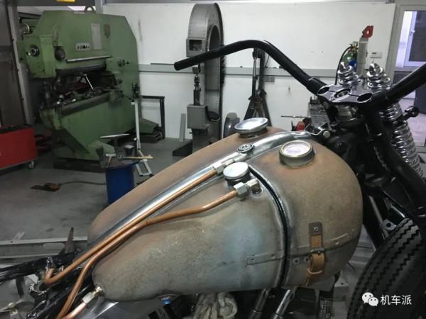 定製 | 極簡主義 1972年哈雷戴維森 FLH欣賞