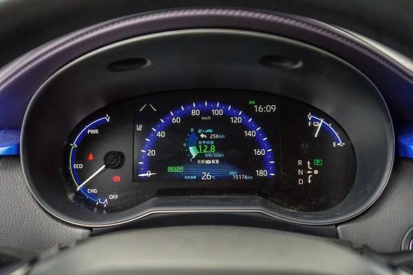 “觸電”的它還能吸引年輕人嗎? 深度試駕廣汽豐田C-HR EV “觸電”的它還能吸引年輕人嗎? 深度試駕廣汽豐田C-HR EV