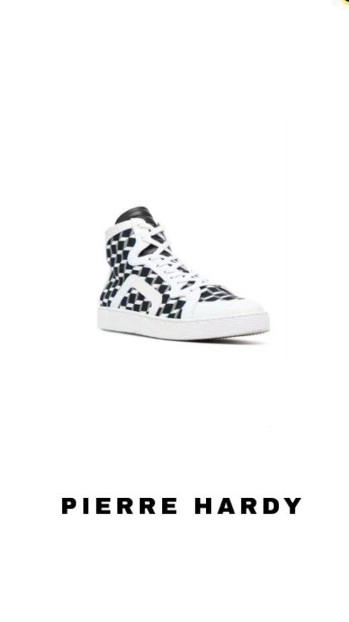 穿長裙、塗指甲油的boy黃明昊，男生還能這麼搭