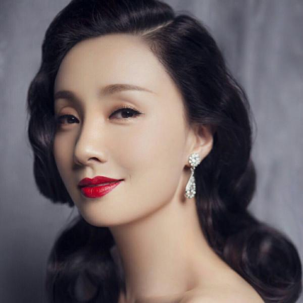 7位有歐式雙眼皮的中國女星，眼窩天生深邃豔麗，個個都是大美人