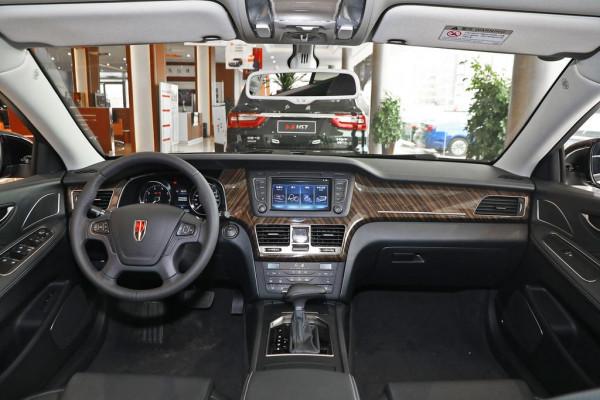 紅旗H7精英版車型，售26.88萬元，配204馬力發動機，超車乾脆