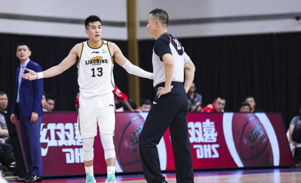 再禁賽MVP真沒了!大侄子手指裁判連吃兩T!遼寧32分殘暴復仇山西 再禁賽MVP真沒了!大侄子手指裁判連吃兩T!遼寧32分殘暴復仇山西