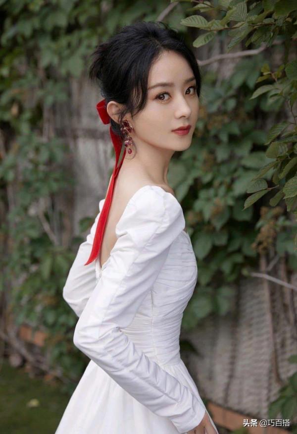 趙麗穎像爬山虎一樣的女人，柔軟而堅韌，從不起眼到滿枝開花