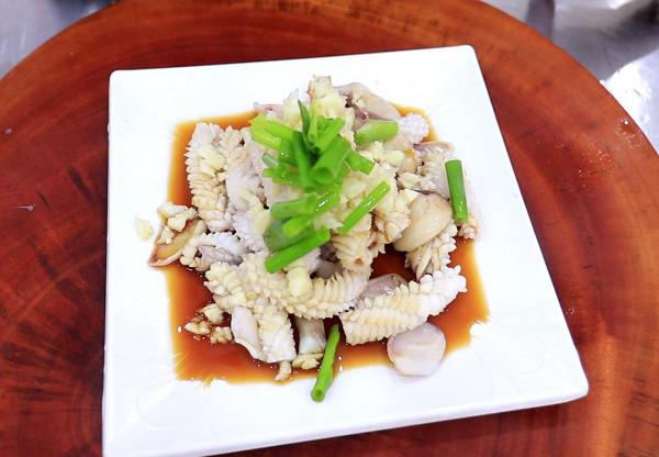 魷魚這樣做簡單又快捷，學會這個幾個技巧，魷魚鮮嫩Q彈，味道鮮