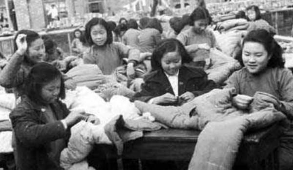 1951年彭德懷與主席臥房密談，周總理帶頭拍板，扭轉抗美援朝戰局