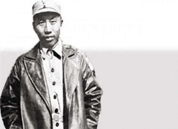 王震上將便衣視察,縣長不講理要抓他,王震如何處理? 王震上將便衣視察,縣長不講理要抓他,王震如何處理?