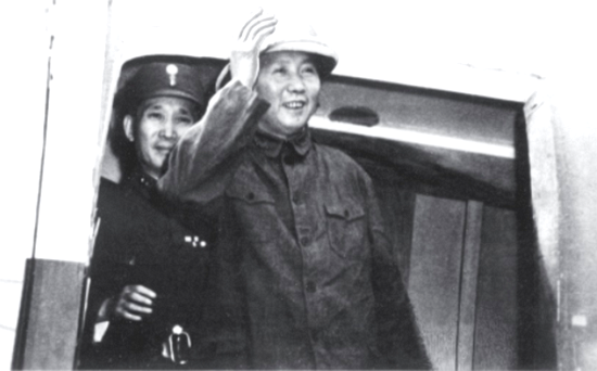 臧克家改動《沁園春·雪》中一字,毛主席看後大聲叫好:按你的改 臧克家改動《沁園春·雪》中一字,毛主席看後大聲叫好:按你的改