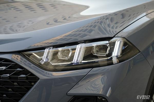 動力絲滑又兼具品質感和舒適度 試駕WEY拿鐵