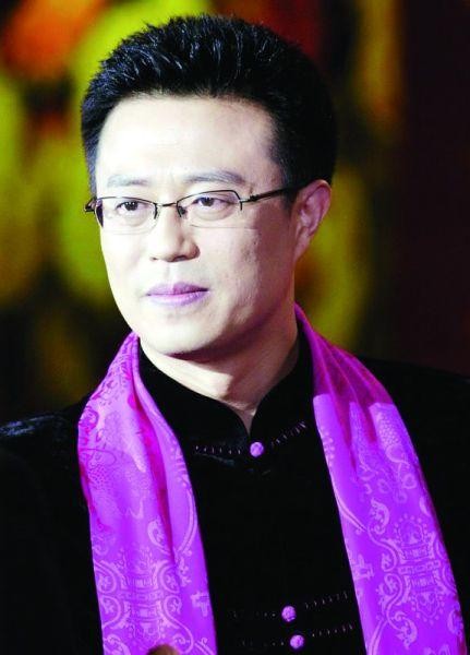 白燕升：對癱瘓的髮妻不離不棄，妻子為他高齡產子，今兒女雙全