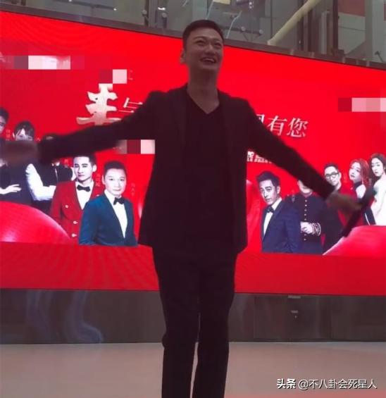 別看不起港星走穴了！代言費50萬，露個臉35萬，前呼後擁排場大