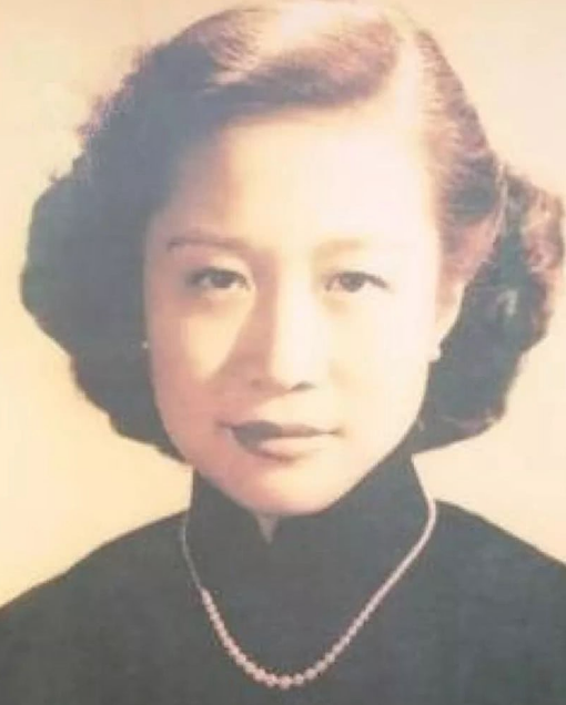 楊振寧稱杜聿明為“杜先生”,周總理急忙糾正:應該叫岳父大人 楊振寧稱杜聿明為“杜先生”,周總理急忙糾正:應該叫岳父大人