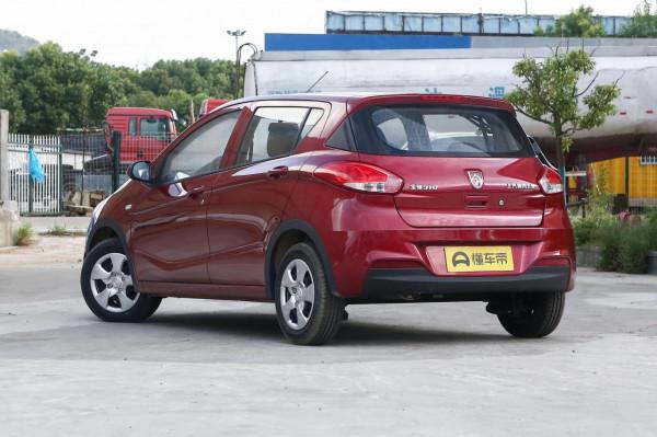 寶駿310 手動舒適型，售4.29萬元，造型年輕，駕乘感受輕快