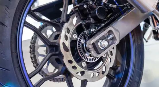 19980元的隆鑫無極250RR​跑車 19980元的隆鑫無極250RR​跑車