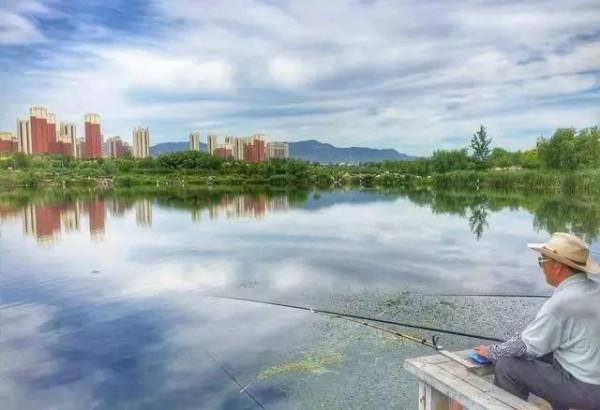 釣魚不看風，容易釣個空，刮什麼風好釣魚？知道三點三條就行了