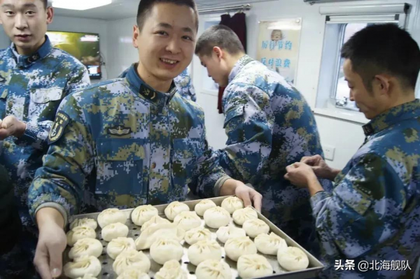 滿屏祝福！北部戰區海軍官兵給您拜年啦