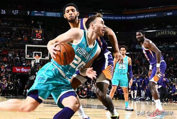 九人上雙,太陽戰勝黃蜂!布克感謝教練、隊友,博雷戈一臉無奈 九人上雙,太陽戰勝黃蜂!布克感謝教練、隊友,博雷戈一臉無奈