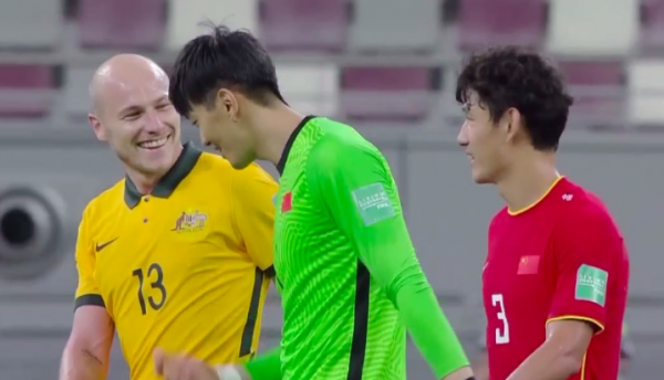 態度決定一切！輸球后洛國富幾欲落淚，賽後道歉，有人卻談笑風生