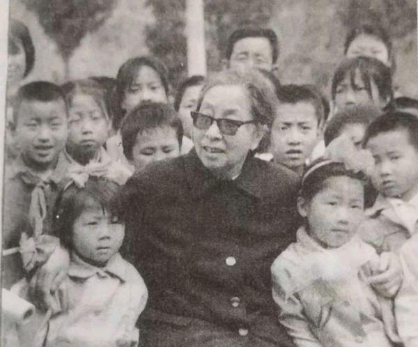 1979年，補發彭德懷4萬8千元，為何將這筆錢交給浦安修？