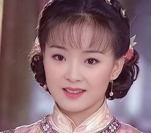 10位女星重扮成名時角色，醫美駐顏與自然老去，差距不言而喻