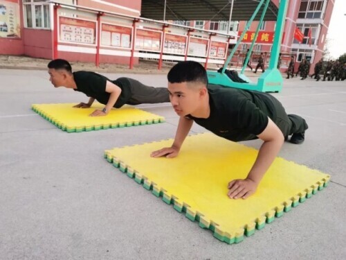 兩個月減40多斤，他為啥這麼拼？