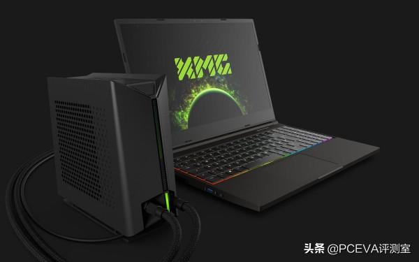 英特爾展示PCIe 5.0 SSD跑分,XMG推出外接水冷筆記本 英特爾展示PCIe 5.0 SSD跑分,XMG推出外接水冷筆記本